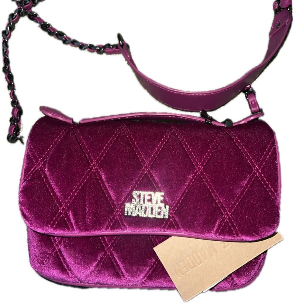 STEVE MADDEN PURSE 
Fucsia bcourtney velvet gunmetal chain crossbody bag purse